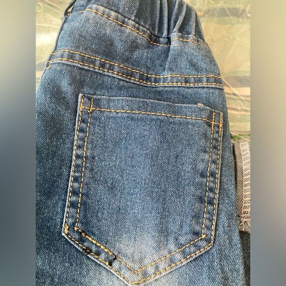 Girl's Toddler St. Patrick's day outfit, Clover Ruffled Shirt & Denim Leggings - Picture 2 of 6